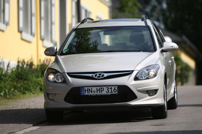 Hyundai i30cw 1.6 CRDi VGT 115cv Comfort CPF Hyundai i30cw 1.6 CRDi VGT 115cv Comfort CPF