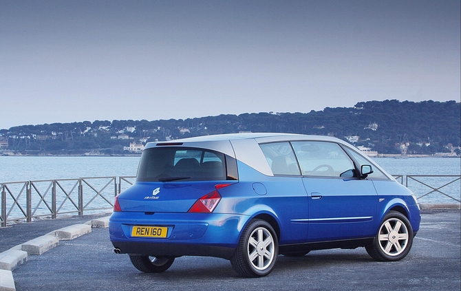 Renault Celebrates 10 Years Since Its MPV Coupe the Avantime Renault Celebrates 10 Years Since Its MPV Coupe the Avantime