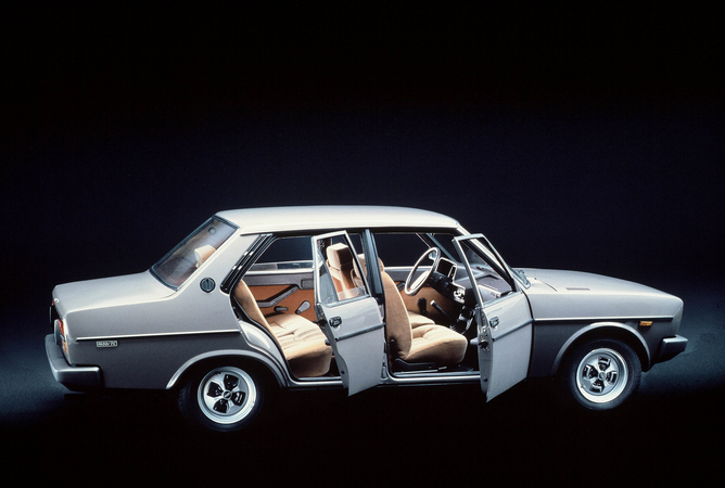Fiat 131 Supermirafiori 1300 4-door saloon Fiat 131 Supermirafiori 1300 4-door saloon