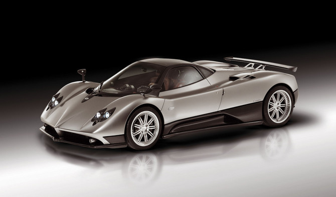The Zonda F is a lightened, sportier version of the Zonda The Zonda F is a lightened, sportier version of the Zonda