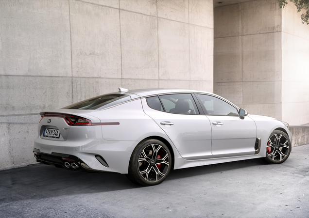 Kia announced at NAIAS a range of two petrol powertrains for the Stinger Kia announced at NAIAS a range of two petrol powertrains for the Stinger