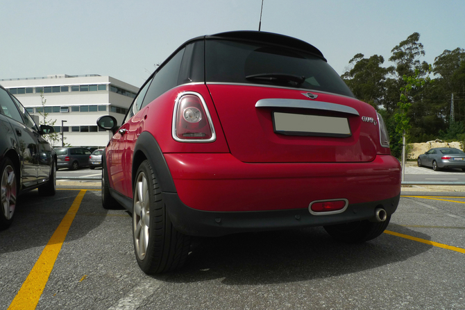 Cooper D in red with black stripes Cooper D in red with black stripes