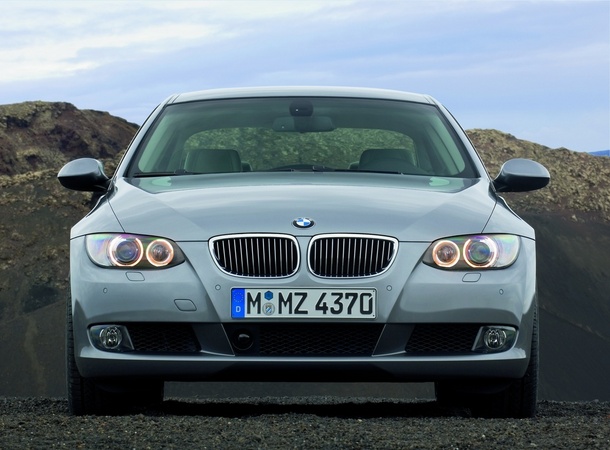 BMW 325i xDrive Coupe (E92) BMW 325i xDrive Coupe (E92)