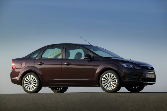Ford Focus 1.6i Saloon Automatic Ford Focus 1.6i Saloon Automatic