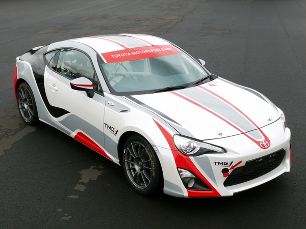 The GT86 racecar uses a stock engine and transmission with suspension upgrades The GT86 racecar uses a stock engine and transmission with suspension upgrades