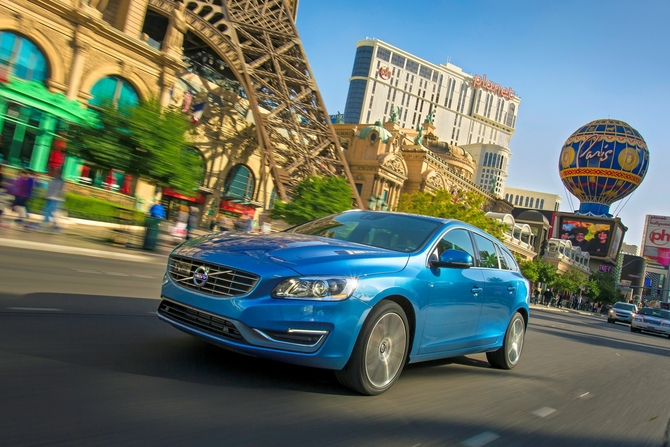 Volvo V60 D4 AWD Geartronic Volvo V60 D4 AWD Geartronic