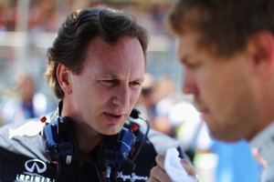 Christian Horner veio desmentir os rumores que colocavam Vettel a caminho da Ferrari em 2014