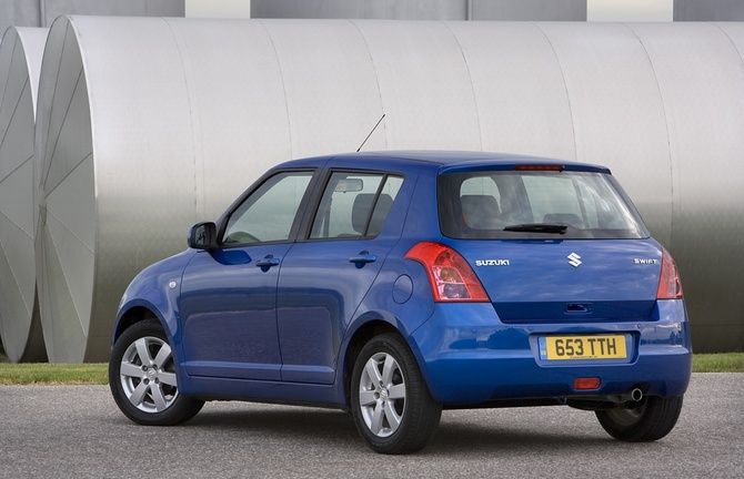 Suzuki Swift 1.3 GL Suzuki Swift 1.3 GL