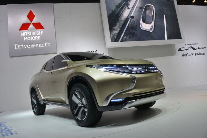 Mitsubishi GR-HEV Concept Mitsubishi GR-HEV Concept