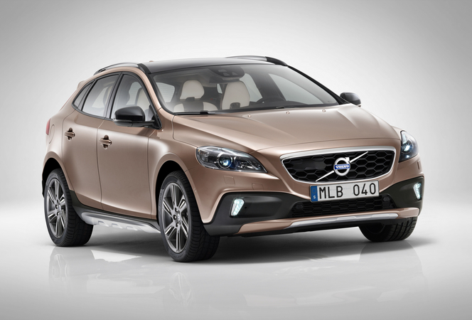 Volvo V40 D4 Kinetic CC Cross Country Volvo V40 D4 Kinetic CC Cross Country