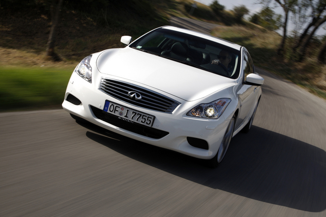 Infiniti G37 Sport 6MT Infiniti G37 Sport 6MT