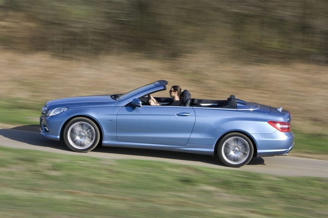 Mercedes-Benz E220 Cabriolet CDI BlueEFF. Sport Mercedes-Benz E220 Cabriolet CDI BlueEFF. Sport