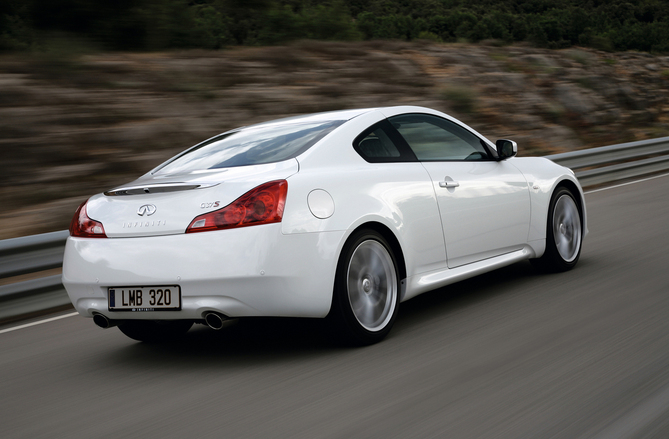 Infiniti G37 Sport 6MT Infiniti G37 Sport 6MT