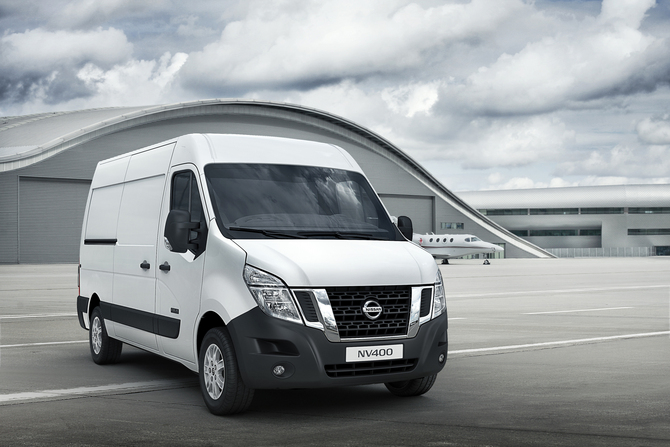 Nissan NV400 L1H1 3,3T 2.3 dCi Comfort Prof A Nissan NV400 L1H1 3,3T 2.3 dCi Comfort Prof A