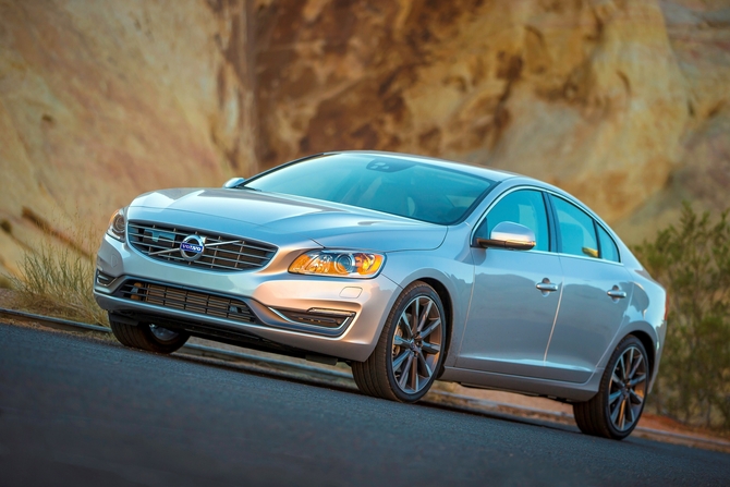 Volvo S60 D2 Kinetic DRIVe Geartronic Volvo S60 D2 Kinetic DRIVe Geartronic