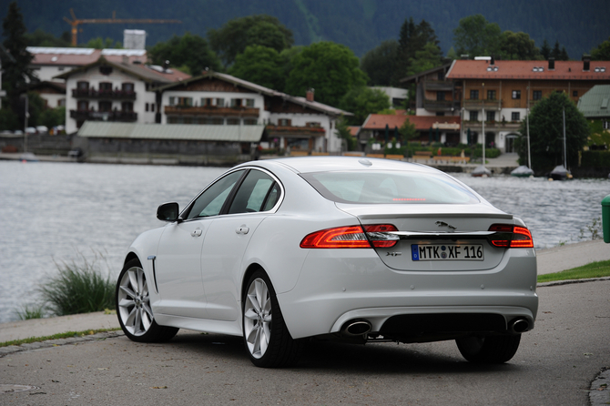 Jaguar XF 3.0 V6 D Classic Jaguar XF 3.0 V6 D Classic