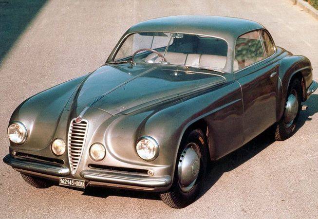 The 6C 2500, like all 6C cars, had a straight six engine The 6C 2500, like all 6C cars, had a straight six engine