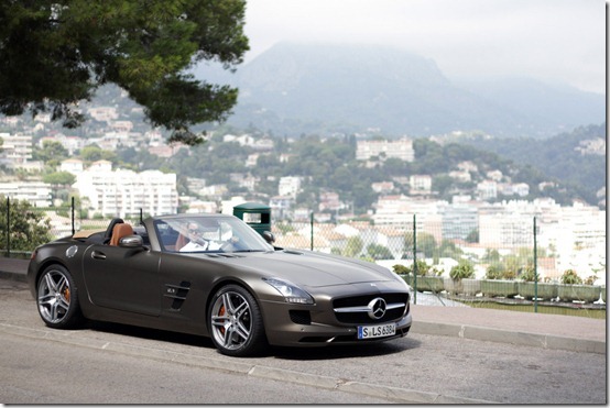 MERCEDES-BENZ SLS AMG ROADSTER MERCEDES-BENZ SLS AMG ROADSTER