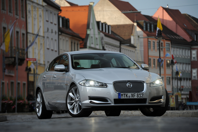 Jaguar XF 3.0 V6 D S Luxury Jaguar XF 3.0 V6 D S Luxury