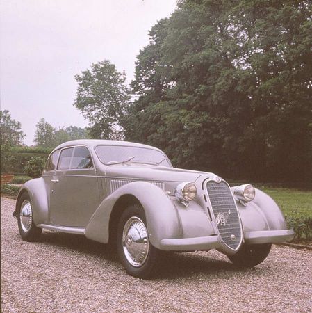 The 6C 2300 was meant as a cheaper alternative to the 8C The 6C 2300 was meant as a cheaper alternative to the 8C