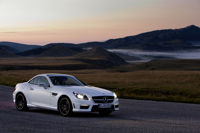 New SLK 55 AMG Hopes to Blend High Power and High Efficiency New SLK 55 AMG Hopes to Blend High Power and High Efficiency