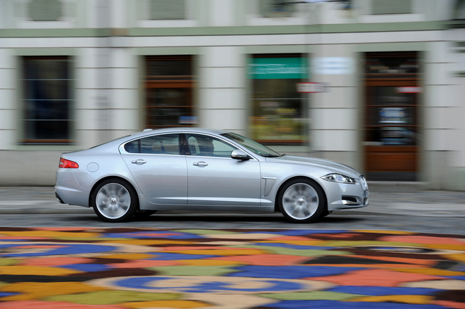 Jaguar XF 3.0D V6 Portfolio Jaguar XF 3.0D V6 Portfolio