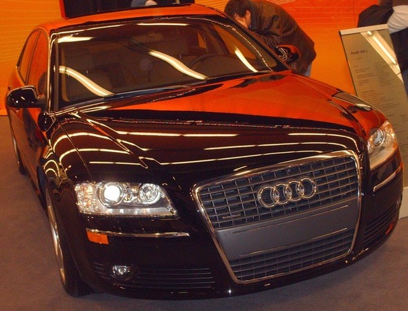 Audi A8 L 3.0 TDI quattro Audi A8 L 3.0 TDI quattro