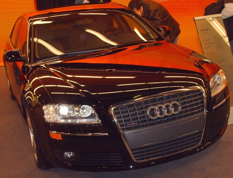 Audi A8 L 3.0 TDI quattro Audi A8 L 3.0 TDI quattro