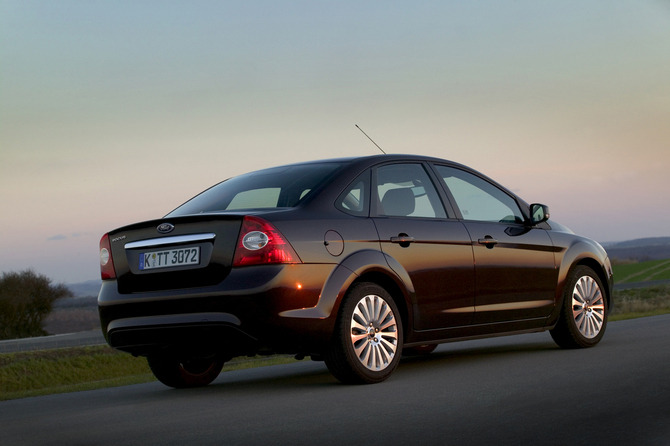 Ford Focus 2.0i Saloon Ford Focus 2.0i Saloon