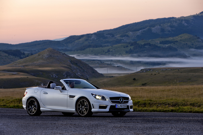 New SLK 55 AMG Hopes to Blend High Power and High Efficiency New SLK 55 AMG Hopes to Blend High Power and High Efficiency