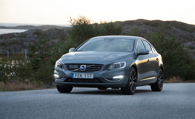 Volvo S60 D2 Summum DRIVe Volvo S60 D2 Summum DRIVe