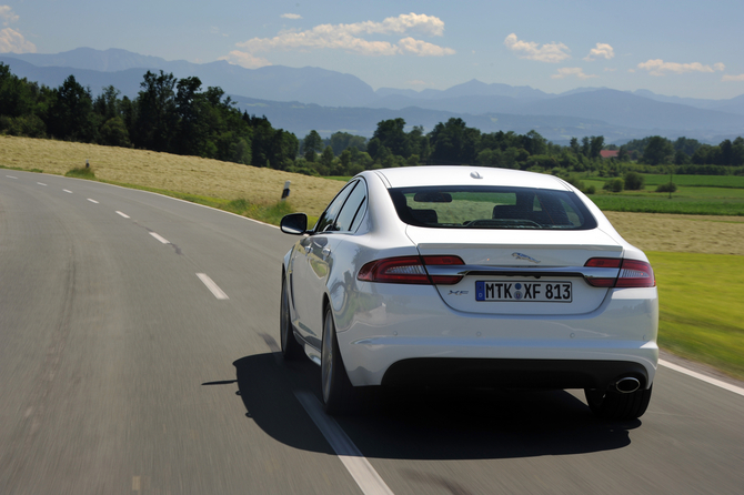 Jaguar XF 3.0D V6 Premium Luxury Jaguar XF 3.0D V6 Premium Luxury