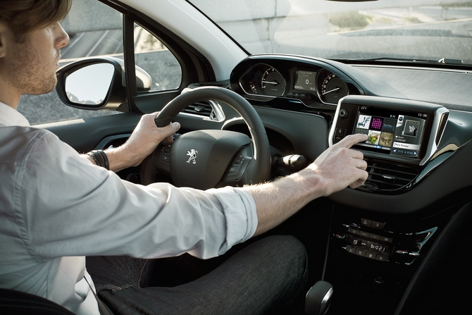 Peugeot unveils new supermini model: the 208 Peugeot unveils new supermini model: the 208