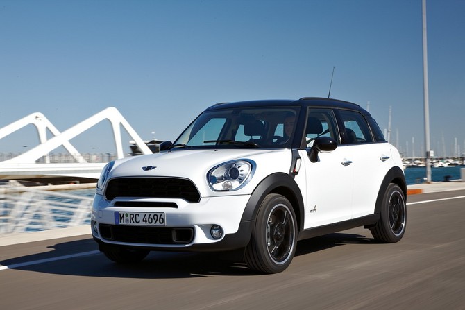 MINI (BMW) MINI Countryman MINI (BMW) MINI Countryman
