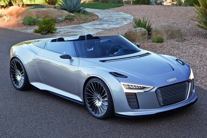The E-tron Spyder uses a rear-mounted diesel engine and front-mounted electric motors The E-tron Spyder uses a rear-mounted diesel engine and front-mounted electric motors