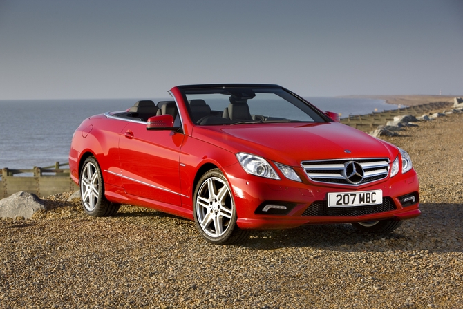 Mercedes-Benz E220 Cabriolet CDI BlueEFF. SE Mercedes-Benz E220 Cabriolet CDI BlueEFF. SE