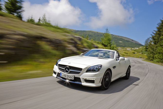 New SLK 55 AMG Hopes to Blend High Power and High Efficiency New SLK 55 AMG Hopes to Blend High Power and High Efficiency