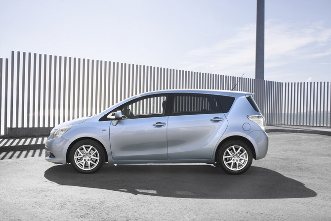 Toyota Verso Gen.1 Toyota Verso Gen.1