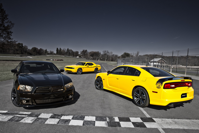 Dodge Preps New Charger SRT8 Super Bee for 2012 Dodge Preps New Charger SRT8 Super Bee for 2012