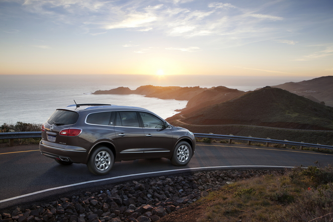 Buick Enclave V6 AWD Buick Enclave V6 AWD