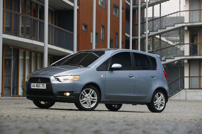 Mitsubishi Colt 1.3 E-Motion AT Mitsubishi Colt 1.3 E-Motion AT