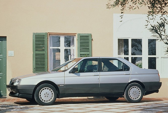Alfa Romeo 164 3.0i V6 Quadrifoglio Verde Europa Alfa Romeo 164 3.0i V6 Quadrifoglio Verde Europa