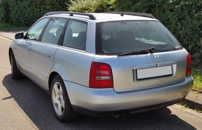 Audi A4 Avant 2.6 quattro Audi A4 Avant 2.6 quattro