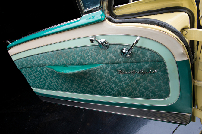 Oldsmobile Starfire 98 Holiday Hardtop Coupe Oldsmobile Starfire 98 Holiday Hardtop Coupe