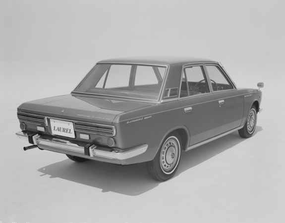 Nissan Laurel Deluxe B Nissan Laurel Deluxe B