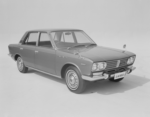 Nissan Laurel Deluxe B Nissan Laurel Deluxe B
