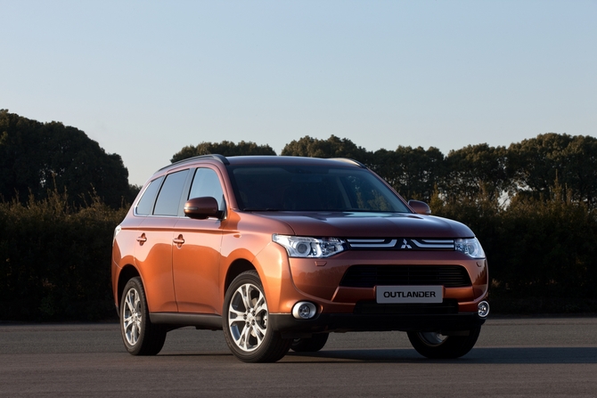 Mitsubishi Introduces New Outlander; Will be First PX-MIEV Mitsubishi Introduces New Outlander; Will be First PX-MIEV