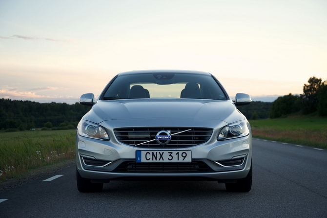 Volvo S60 D4 Summum Volvo S60 D4 Summum