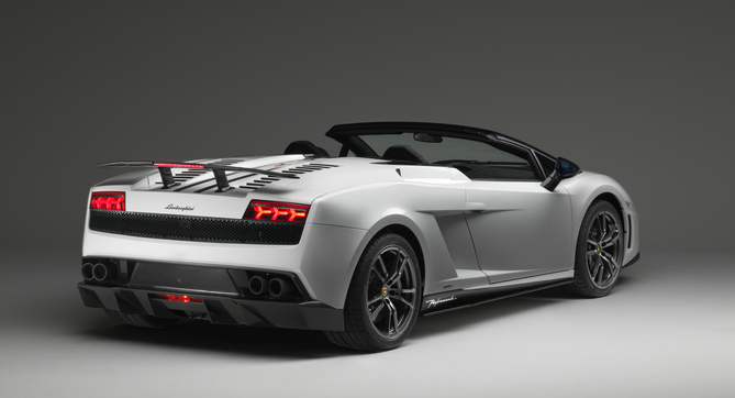 Lamborghini Gallardo LP570-4 Spyder Performante E-Gear Lamborghini Gallardo LP570-4 Spyder Performante E-Gear