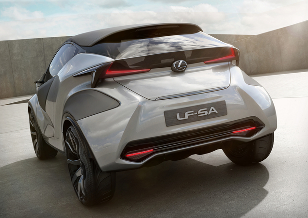 A Lexus criou um veículo com a capacidade de manobragem e agilidade essencial de um verdadeiro carro de cidade A Lexus criou um veículo com a capacidade de manobragem e agilidade essencial de um verdadeiro carro de cidade